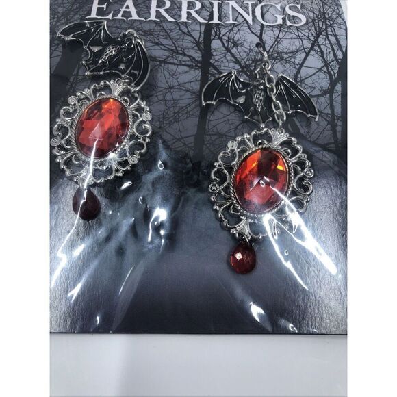 Spirit Halloween Vampiress Accessory Pieces. Bat Earrings,Hair Clip,& More - Picture 12 of 16